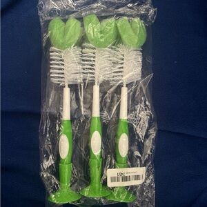 Mama Bear Bottle Brushes